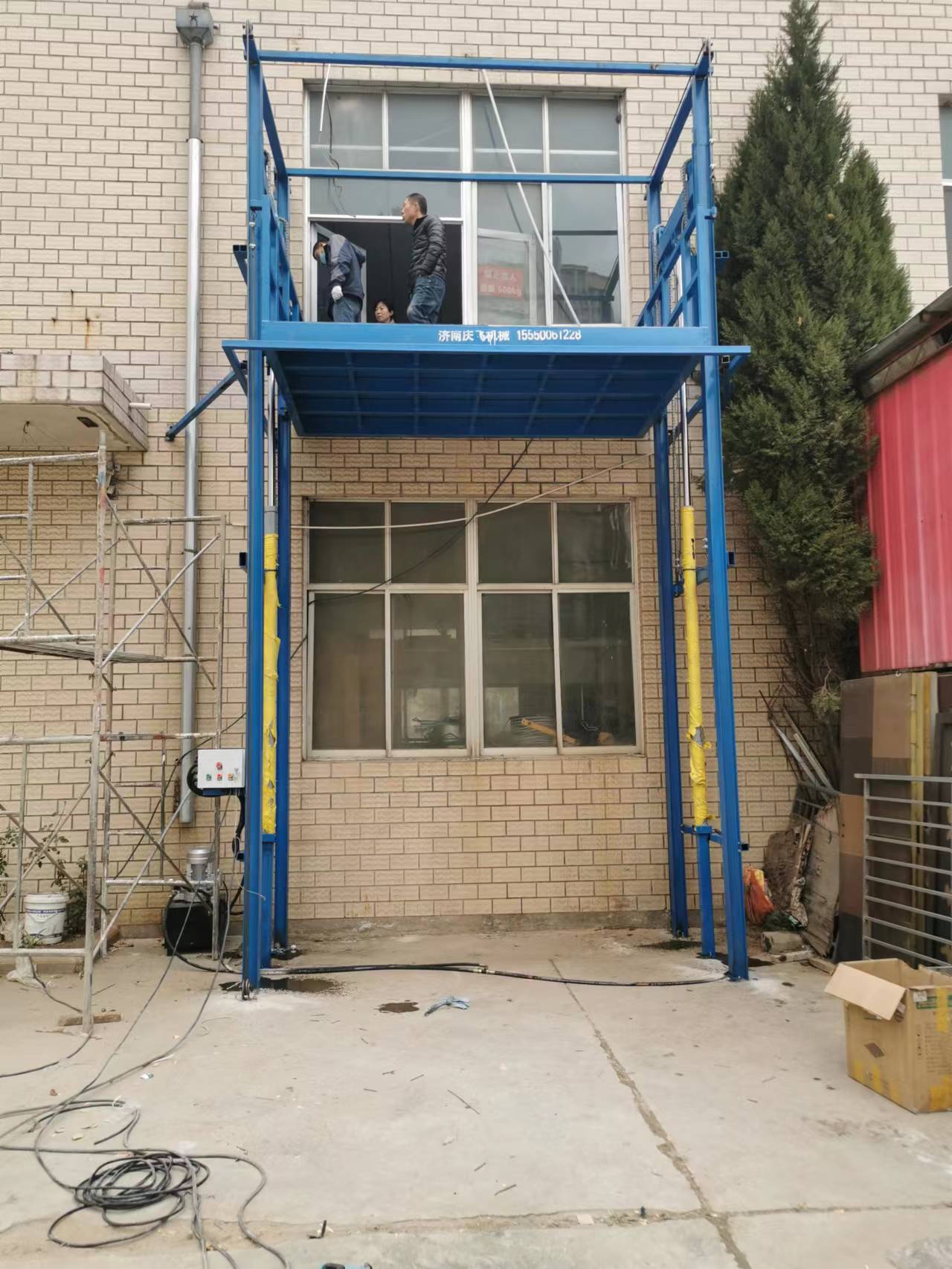 大型導軌式升降平臺